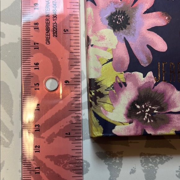 Floral Inspirational Journal with Gold Accents - Picture 4 of 6